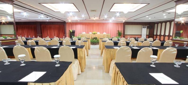 玛琅丽晶花园酒店(Regent's Park Hotel at Kayutangan Malang)图片