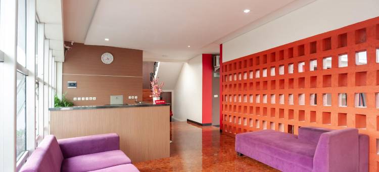 茂物阿玛丽利斯圣都城市景观酒店(Urbanview Hotel Amarilis Sentul Bogor by RedDoorz)图片