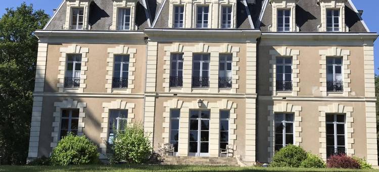 伊莎杜兹城堡住宿加早餐旅馆(Château des Essards Avec Piscine et Jacuzzi)图片