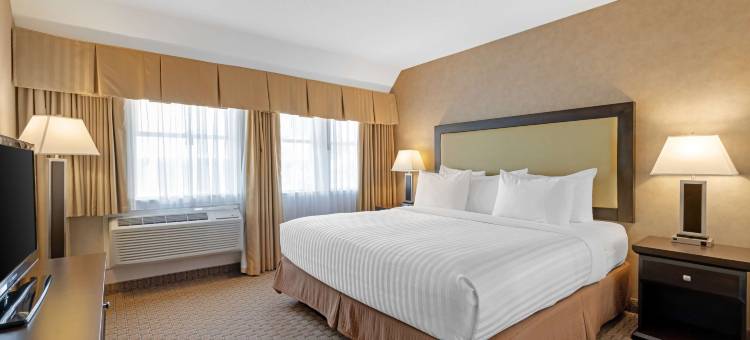 翡翠岛贝斯特韦斯特优质汽车旅店(Best Western Plus Emerald Isle Hotel)图片