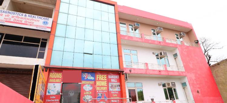 OYO 18943 旁遮普住宅酒店(OYO 18943 Hotel Punjab Residency)图片