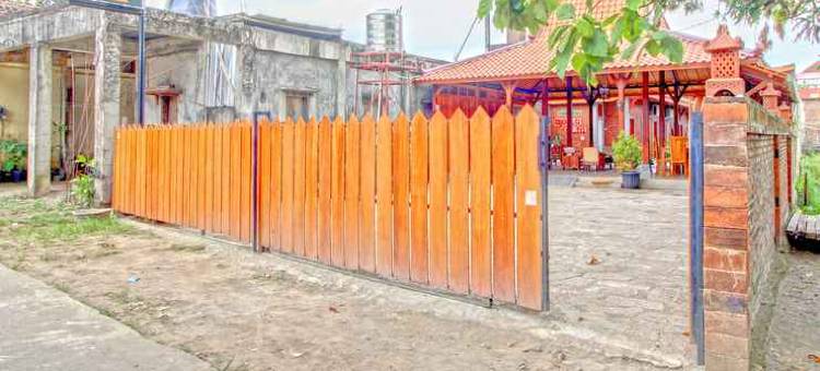 OYO 92606 Djoglo Boto 住宅清真(OYO 92606 Djoglo Boto Homestay Syariah)图片