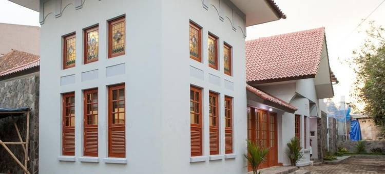 红门PLUS酒店-近巴顺丹大学(RedDoorz Plus Near Pasundan University)图片