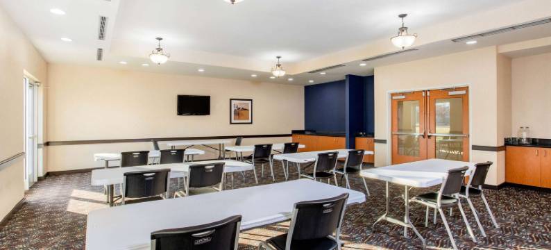 温德姆拉昆塔印第安纳波利斯机场普莱恩菲尔德(La Quinta by Wyndham Indianapolis Airport Plainfield)图片