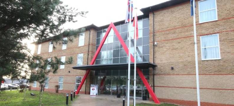 伦敦斯坦斯特德机场温德姆华美达酒店(Ramada by Wyndham London Stansted Airport)图片