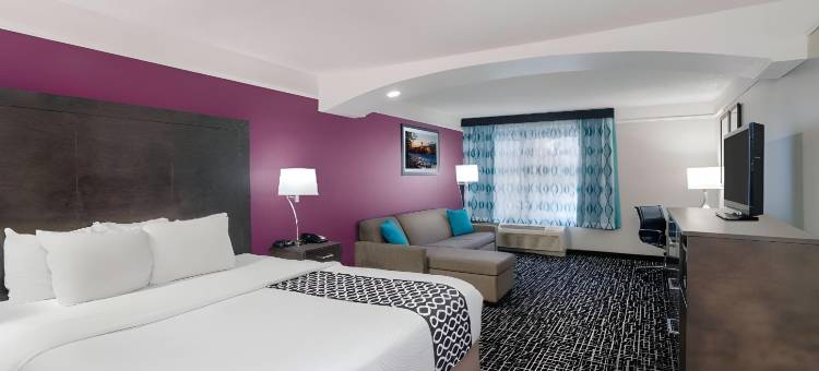 莱瑟姆奥尔巴尼机场拉昆塔温德姆套房酒店(La Quinta Inn & Suites by Wyndham Latham Albany Airport)图片