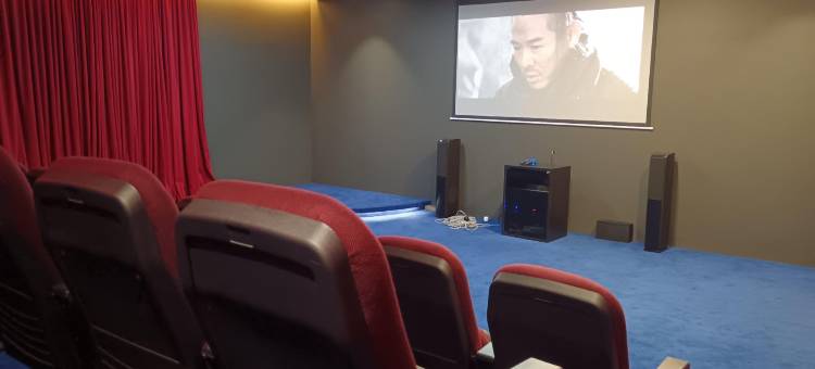 位于肯帕斯的3卧室公寓-161平方米|带3个独立浴室(Railway Stylish Homestay (3Br3B) 6Pax by Cowidea)图片