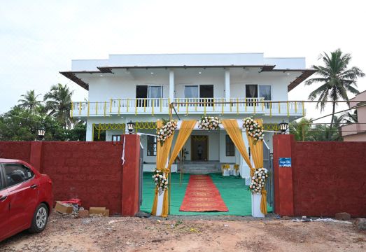 Saroja Villa by Monarch Stays Hotel Overview