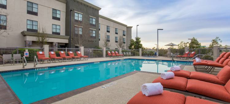 圣地亚哥波伟欢朋套房酒店(Hampton Inn & Suites San Diego/Poway)图片