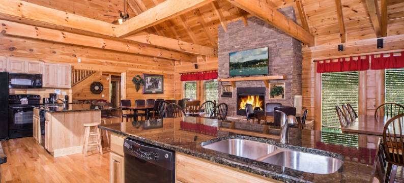 Booking for 2026!  10 Point Buck - 10 Bedroom Ensuite!  Theater Room, Arcade+图片