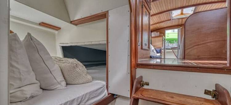 38英尺游艇配有豪华设施及皮划艇!(38' Yacht equipped with luxury and kayaks!)图片