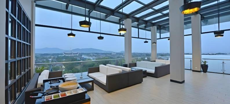 怀兹尊贵酒店酒店-巴东哈蒂布苏莱曼(Whiz Prime Hotel Khatib Sulaiman Padang)图片