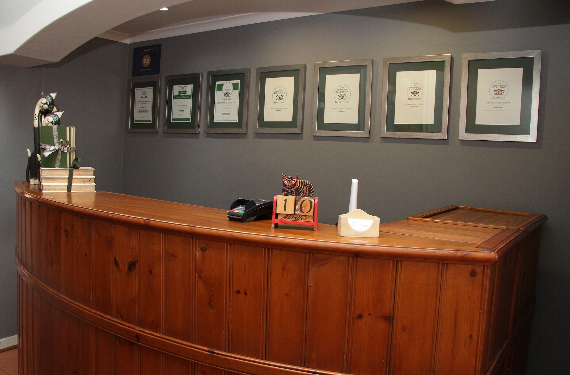 Del Roza Guest HouseOver view