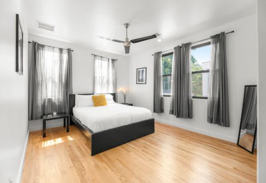 East Austin Condo - 2 Bedrooms & Parking Hotel Overview