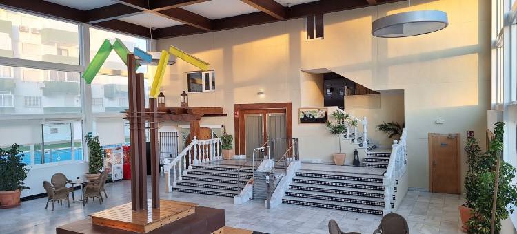 滨海罗克塔斯太阳目的地出租公寓(Destinos de Sol Roquetas de Mar Apartamentos)图片