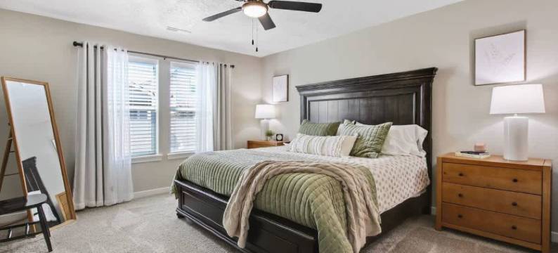 Charming Fire Pit and Inviting Patio - Cozy Meridian Retreat图片