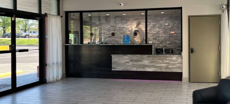 Motel 6 Raleigh, NC – Downtown South图片