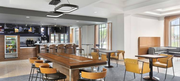 路易斯威尔机场万怡酒店(Courtyard Louisville Airport)图片
