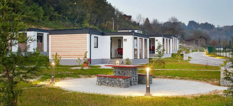 Mobile Homes Terme Jezercica 移动家居特尔梅耶泽尔西卡(Hotel Terme Jezercica)图片
