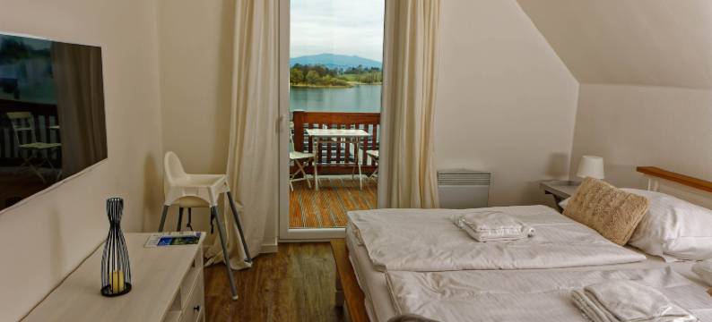 叶片湖滨村庄酒店(Lipno - Lakeside Village - Větrník)图片