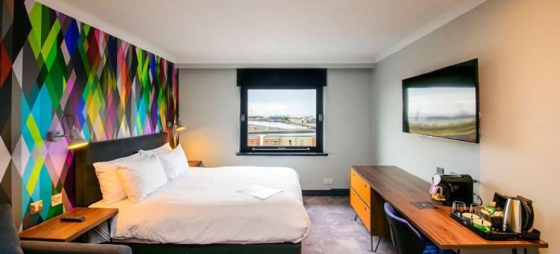 斯旺西乡村酒店(Village Hotel Swansea)图片