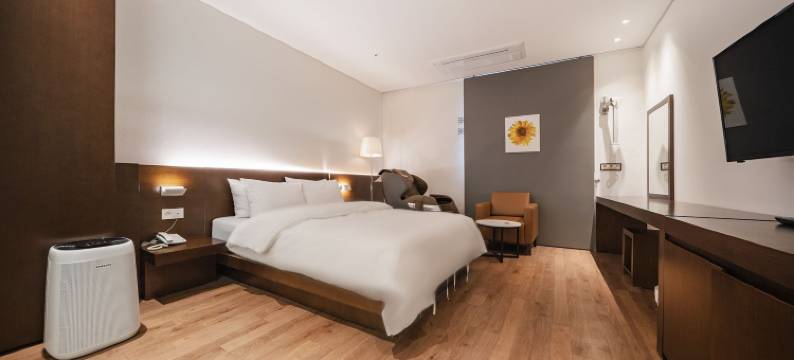 金河酒店(Golden River Hotel)图片