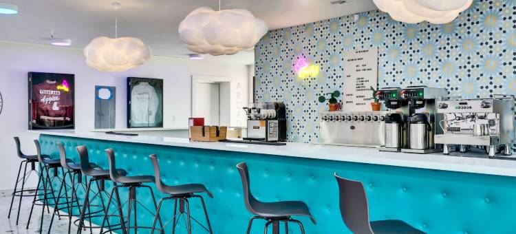 麦科伊酒店 - 艺术，酒精，游泳社会(Hotel McCoy - Art, Libations, Pool Society)图片