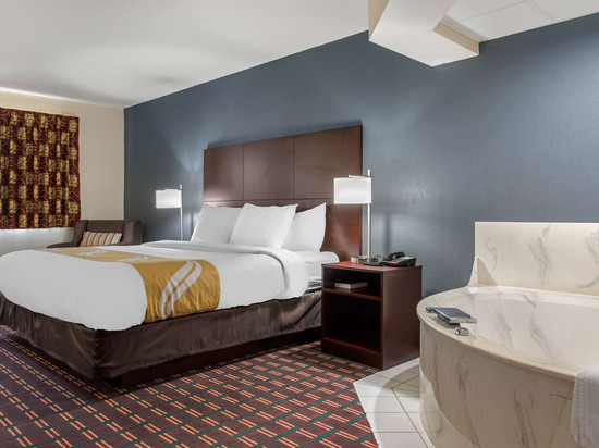 新布拉格旅馆及套房