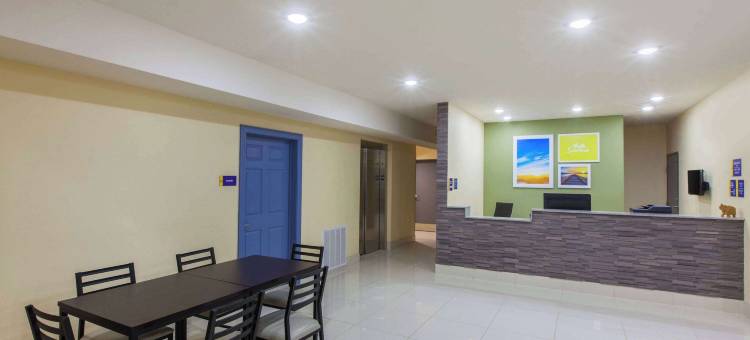 巴吞鲁日机场温德姆戴斯酒店(Days Inn by Wyndham Baton Rouge Airport)图片