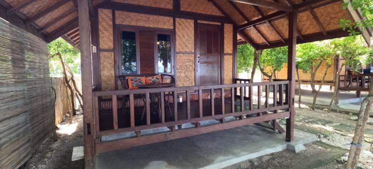 玛丽安莫约平房和餐厅(Maryan Moyo Bungalows & Resto)图片