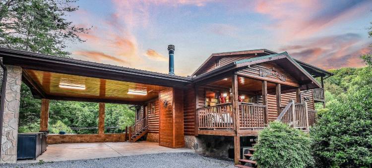 RedAwning的大烟山中6英亩隐蔽农场小屋(The Ranch Cabin on 6 Secluded Acres in the Great Smoky Mountains by RedAwning)图片