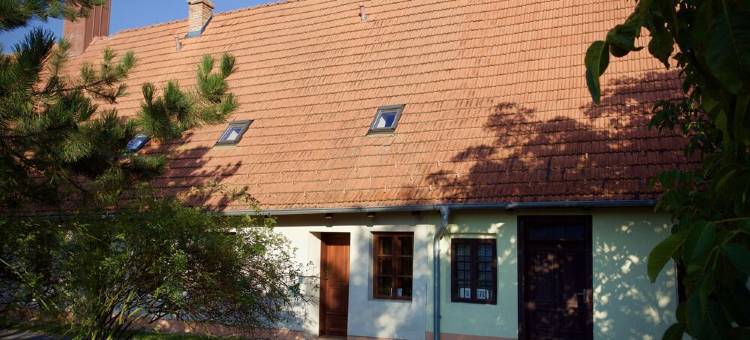 Hutterite Home Apartment - Full comfort, close to Bratislava, Vienna, and Brno.图片