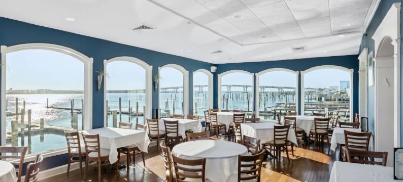 海湾酒馆酒店及码头(Tavern on the Bay Hotel - Frank Sinatra Suite)图片