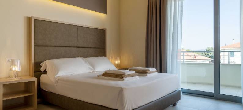 丽都宫套房酒店(Palace Lido Hotel & Suites)图片