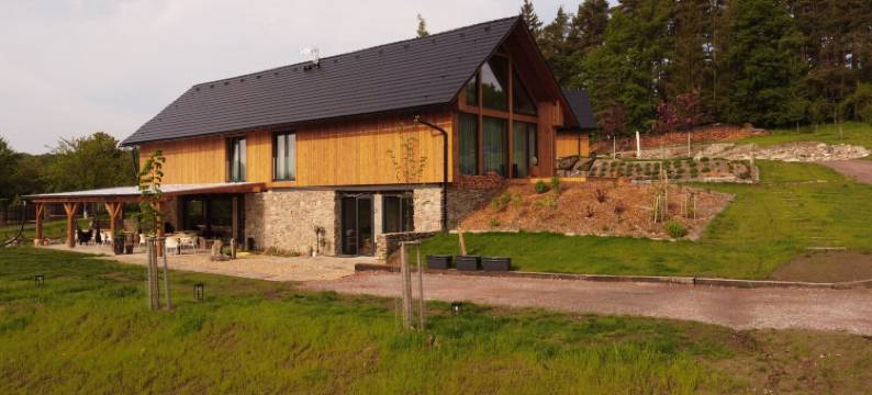 维索基纳靠近佩恩斯泰恩城堡的公寓(Apartment in Vysocina Near Pernstejn Castle)图片