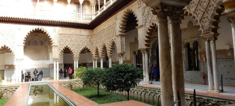 Family Villa with Pool图片