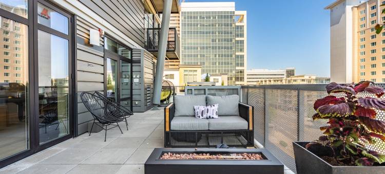 1BR + Den | Gym, Rooftop  | Bellevue | Sophari C图片