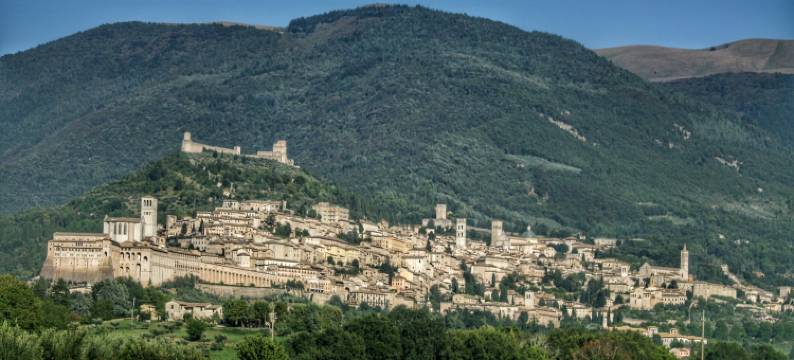 Holiday home with pool near Assisi图片