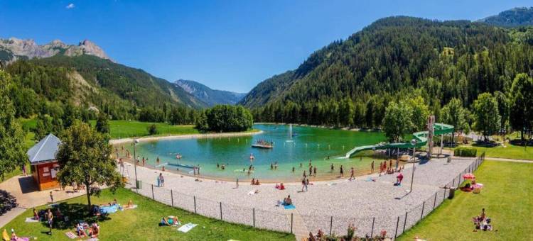 Apartment in France with Stunning Mountain Views图片