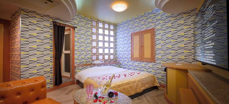 快乐亲吻酒店 - 限成人(Happy Kiss (Adult Only))图片