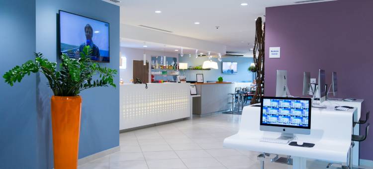 土伦圣穆塞智选假日酒店(Holiday Inn Express Toulon - Est)图片