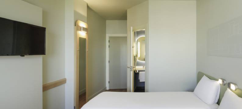 马拉加机场委拉斯开兹大道宜必思快捷酒店(Ibis Budget Malaga Aeropuerto Avenida Velazquez)图片