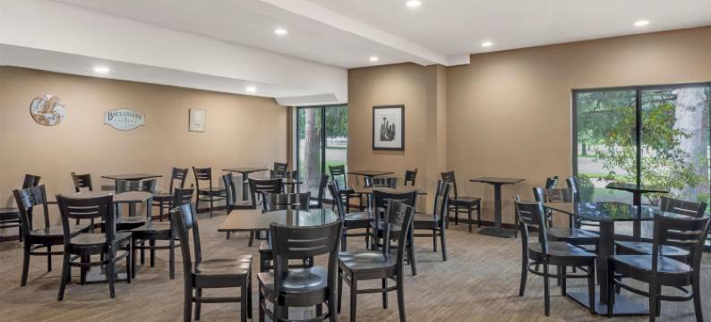 格林广场贝斯特韦斯特优质酒店(Best Western Plus Plaza by the Green)图片