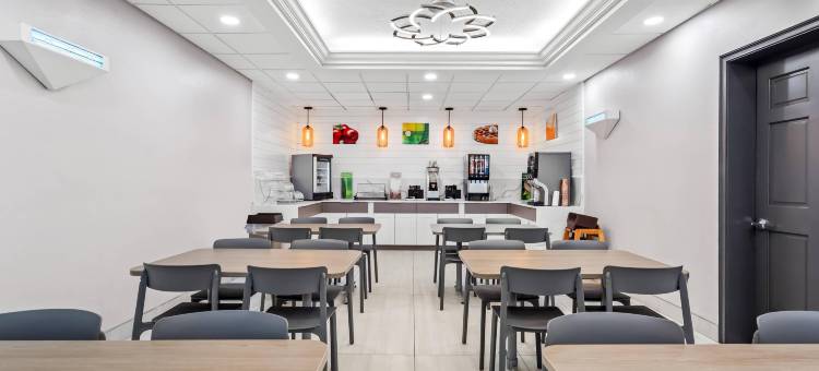 凯艺酒店-机场游艇港(Quality Inn Airport - Cruise Port)图片