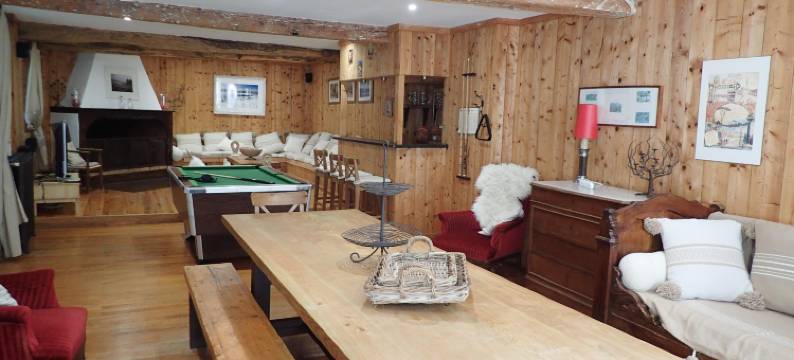 Beautiful 17th century character residence图片