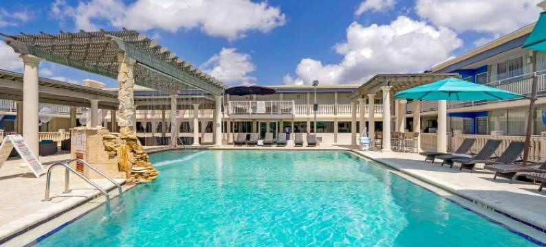 坦帕-布兰登品质酒店及会议中心(Quality Inn and Conference Center Tampa-Brandon)图片