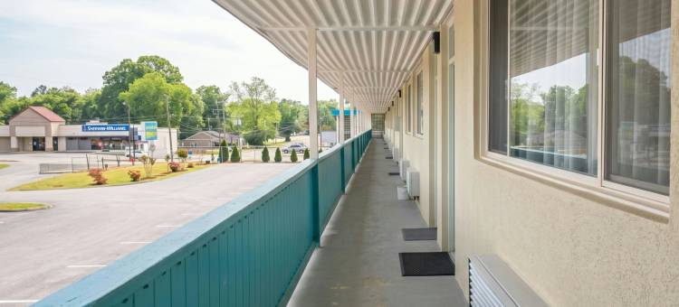 卡罗莱纳旅馆安德森克莱姆森地区(Carolina Inn Anderson Clemson Area)图片