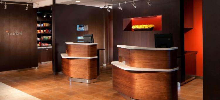 迈阿密机场西/多拉尔万怡酒店(Courtyard Miami Airport West/Doral)图片