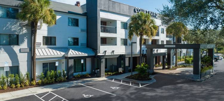 坦帕北弗莱彻I-75万怡酒店(Courtyard Tampa North/I-75 Fletcher)图片