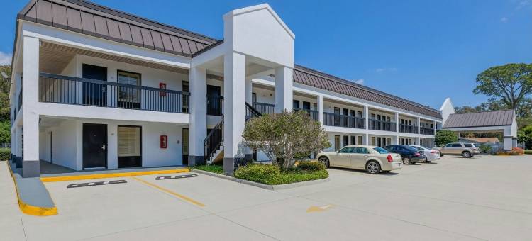 沃尔顿堡滩玛丽埃斯特贝蒙特套房酒店(Townhouse Fort Walton Beach Hurlburt Field)图片